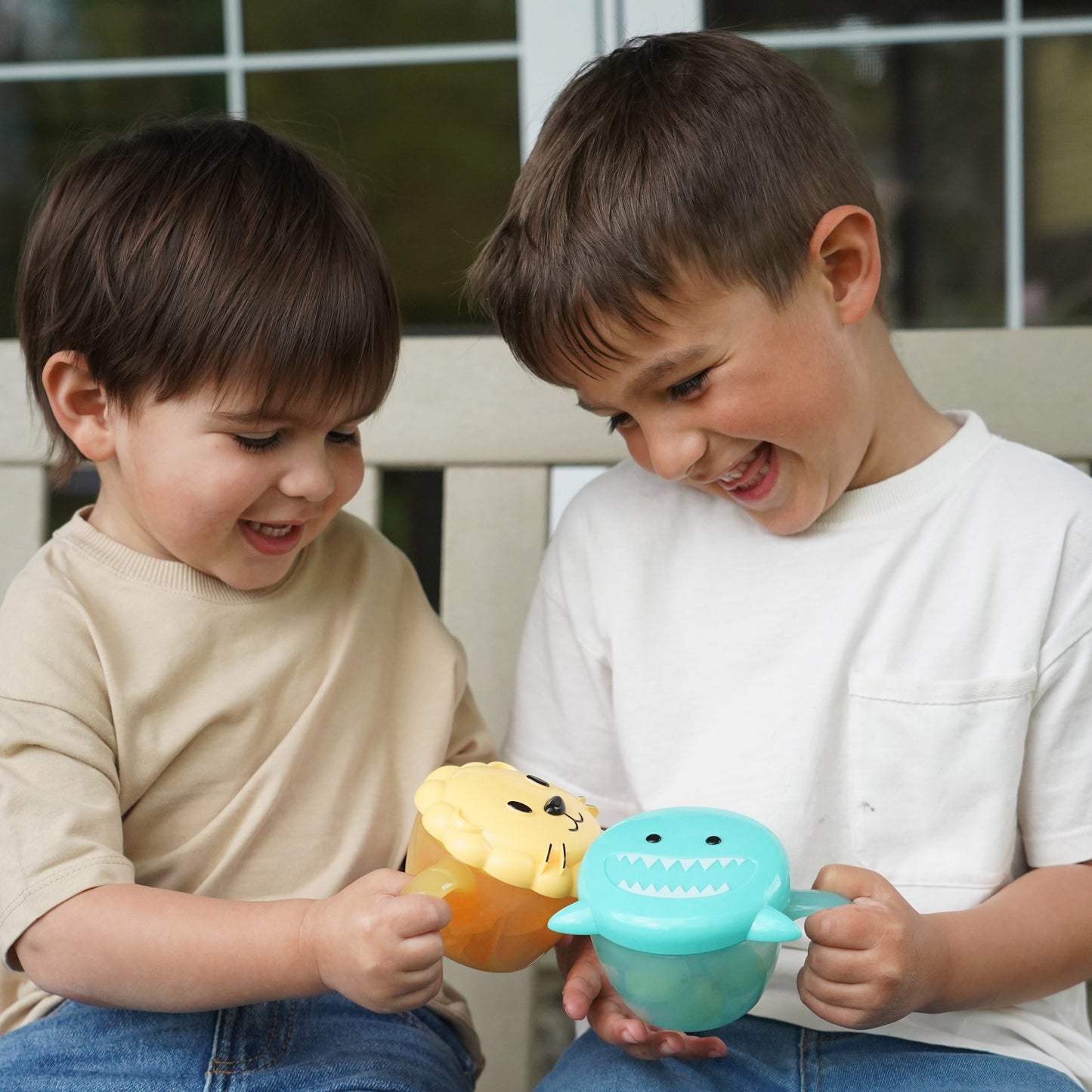 melii Snack Container for Kids - Yellow Lion Design Mess Free, Adaptable, and Easy to Hold with Removable Finger Trap - Perfect for Independent Snacking, Travel - BPA Free and Dishwasher Safe