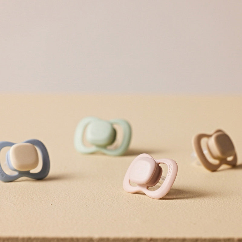 b.box Pacifier Silicone 2 Twin Pack – Blush/Lattee | Soft Orthodontic Soother for Newborns | Lightweight & Durable Design | 0m+ | BLUSH/LATTE