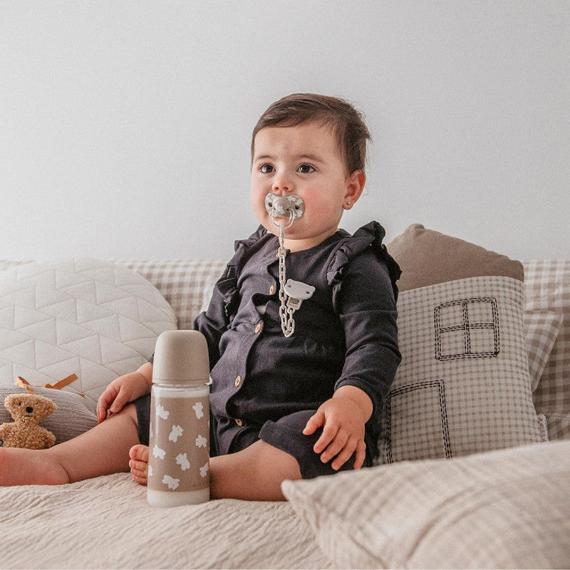 Suavinex, Pacifier Clip, Cadena Chupete Bebé, Sujeta - Clip con Pinza, Placa con Forma de Osito. Para Bebés +0 Meses, Apto Recién Nacido, Wild&Free Beige