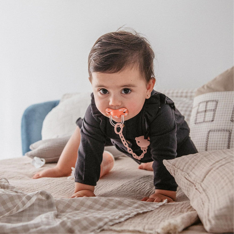 Suavinex, Pacifier Clip, Cadena Chupete Bebé, Sujeta - Clip con Pinza, Placa con Forma de Osito. Para Bebés +0 Meses, Apto Recién Nacido, Wild&Free Pink