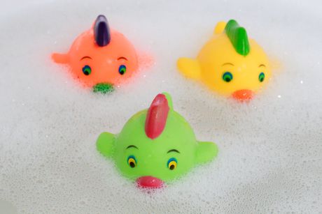 مجموعة ألعاب الاستحمام سبلاش من فيتال بيبي 3 قطع - أسماك - 6+ أشهر، متعددة الألوان